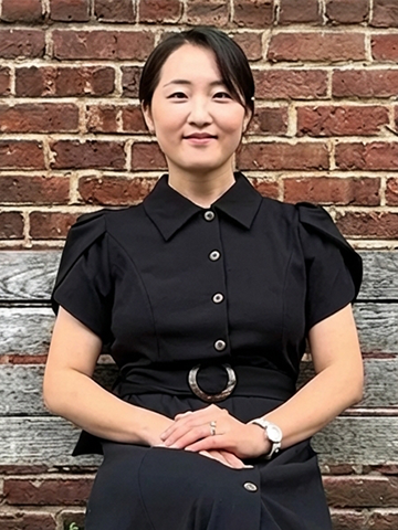 <pre
	style='margin: 0; border: 1px solid #2B98BC; background: #fff; padding: 20px; color: #000;
		white-space: pre-wrap; word-wrap: break-word;'><code><b>A PHP Error was encountered</b>
Notice: Undefined variable: memeber 
views/list_simple.php #20</code></pre><pre
	style='margin: 0; border: 1px solid #2B98BC; background: #fff; padding: 20px; color: #000;
		white-space: pre-wrap; word-wrap: break-word;'><code><b>A PHP Error was encountered</b>
Notice: Trying to get property 'staff_member_image_alt_tag' of non-object 
views/list_simple.php #20</code></pre>Joanne Kim LCSW, MSW, BSW